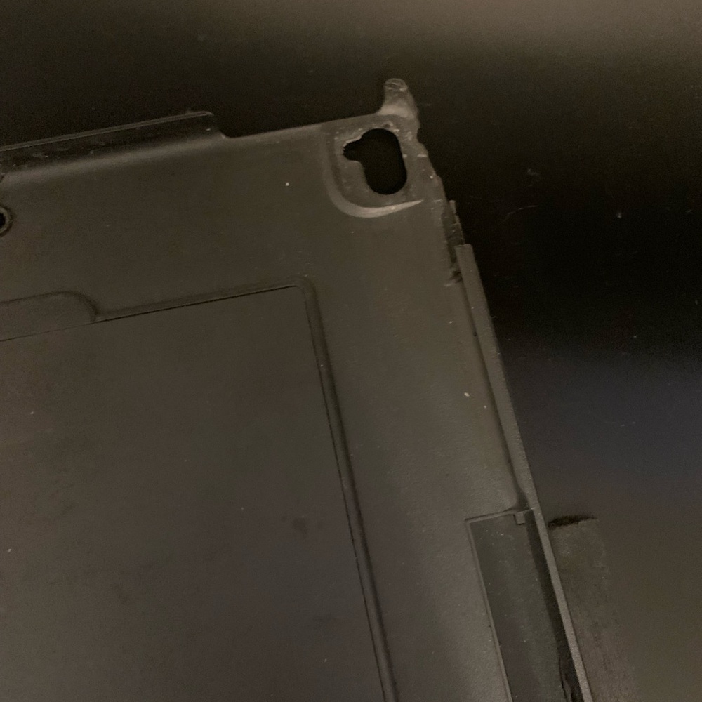 Apple IPad 1st Generation - 512MB - Picture 4 of 8